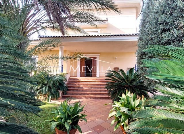 4 Zimmer Villa zu verkaufen in Torrevieja mit Pool Garage - 750.000 € (Ref: 9077425)