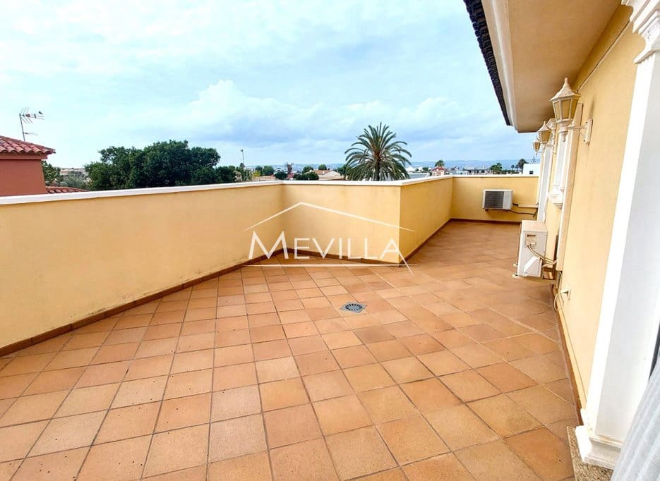 4 bedroom Villa for sale in Torrevieja with pool garage - € 750,000 (Ref: 9077425)