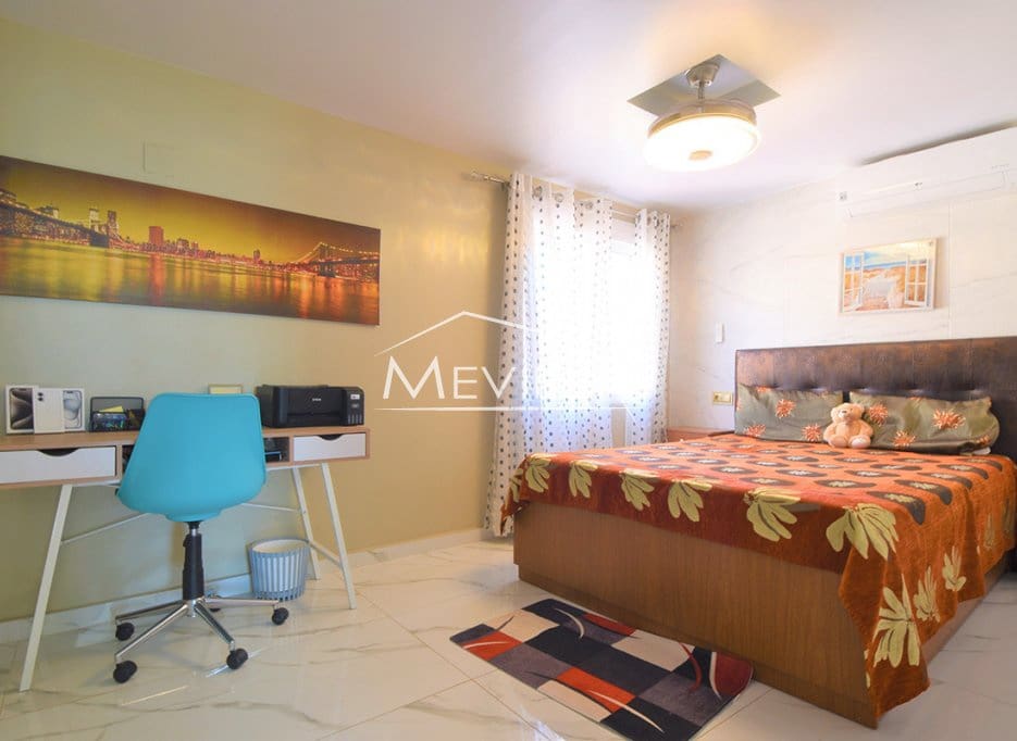 4 sypialnia Willa na sprzedaż w Los Altos z basenem garażem - 329 000 € (Ref: 9077426)