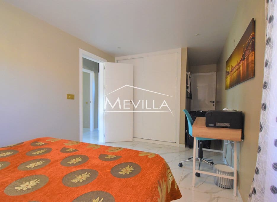 4 sypialnia Willa na sprzedaż w Los Altos z basenem garażem - 329 000 € (Ref: 9077426)