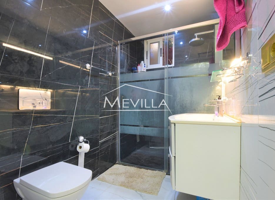 4 sypialnia Willa na sprzedaż w Los Altos z basenem garażem - 329 000 € (Ref: 9077426)