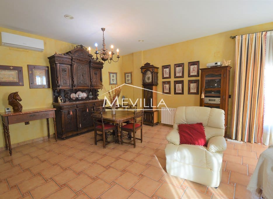 4 Zimmer Villa zu verkaufen in San Miguel de Salinas mit Pool - 990.000 € (Ref: 9077428)