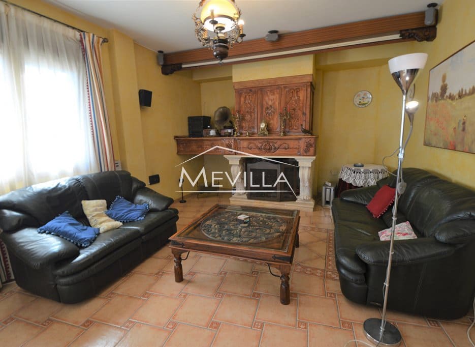 4 Zimmer Villa zu verkaufen in San Miguel de Salinas mit Pool - 990.000 € (Ref: 9077428)