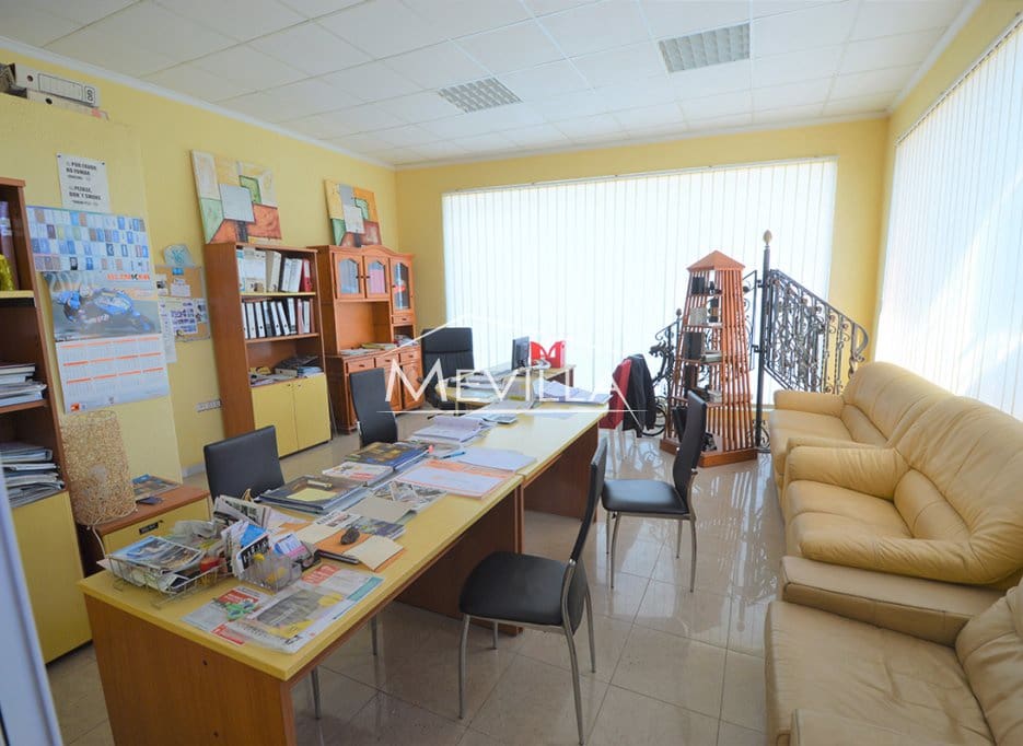 4 Zimmer Villa zu verkaufen in San Miguel de Salinas mit Pool - 990.000 € (Ref: 9077428)