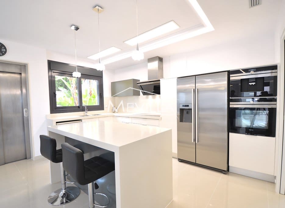 5 soveværelse Villa til salg i San Miguel de Salinas med swimmingpool garage - € 849.000 (Ref: 9077429)