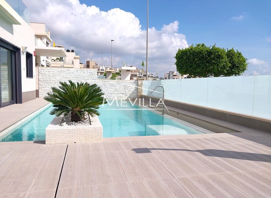 5 soveværelse Villa til salg i San Miguel de Salinas med swimmingpool garage - € 849.000 (Ref: 9077429)
