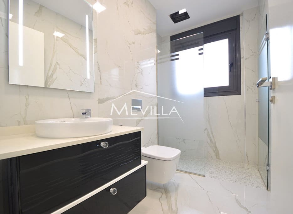 5 soveværelse Villa til salg i San Miguel de Salinas med swimmingpool garage - € 849.000 (Ref: 9077429)