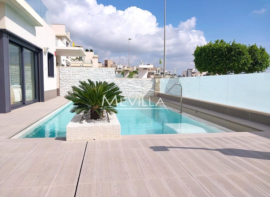 5 soveværelse Villa til salg i San Miguel de Salinas med swimmingpool garage - € 849.000 (Ref: 9077429)