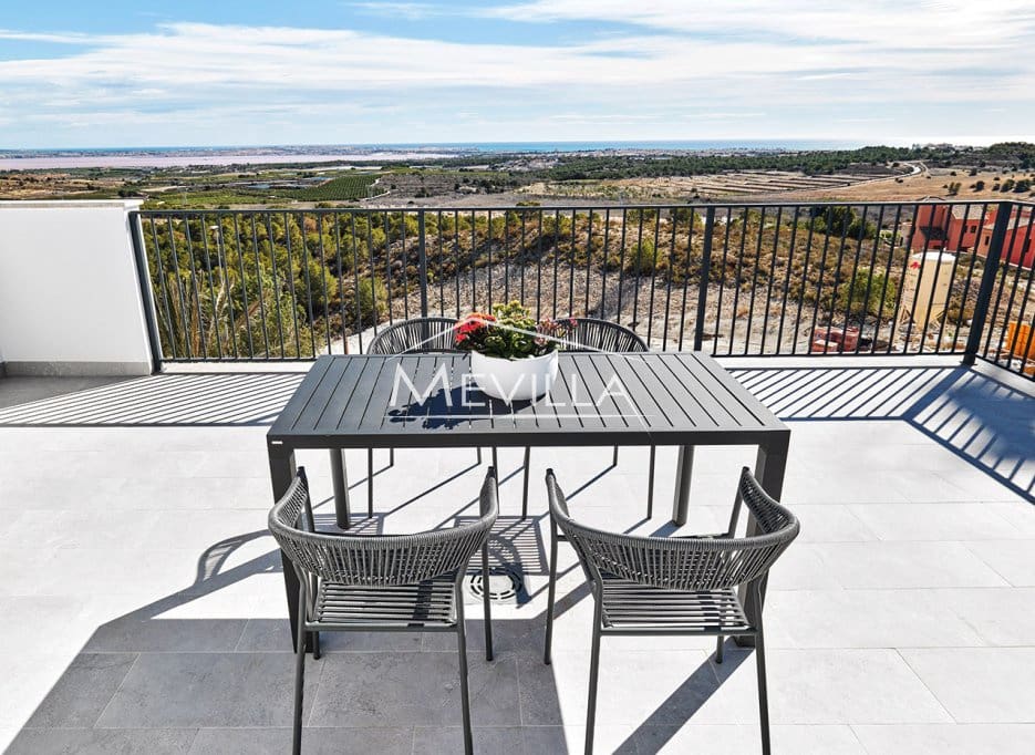 3 bedroom Villa for sale in San Miguel de Salinas with pool garage - € 574,000 (Ref: 9077433)