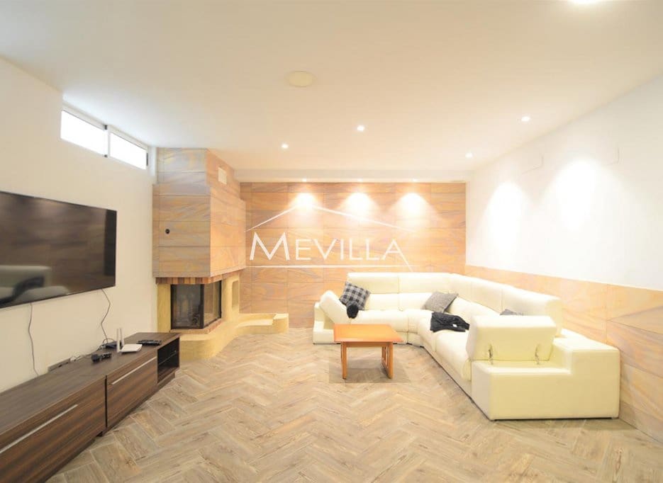 6 soveværelse Villa til salg i Torrevieja med swimmingpool garage - € 2.700.000 (Ref: 9077438)