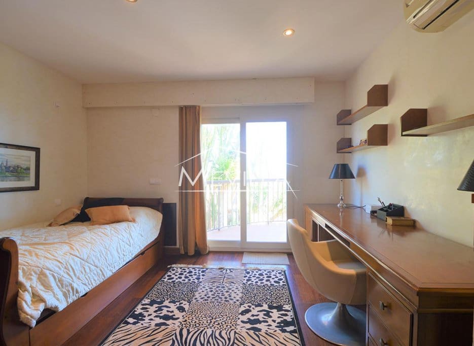 6 soveværelse Villa til salg i Torrevieja med swimmingpool garage - € 2.700.000 (Ref: 9077438)