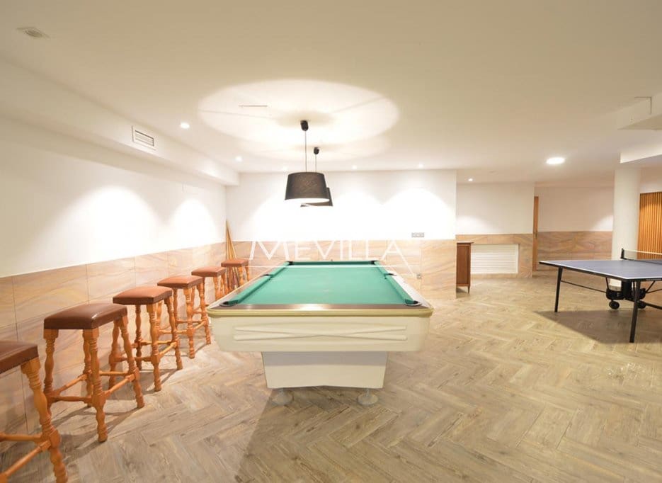 6 soveværelse Villa til salg i Torrevieja med swimmingpool garage - € 2.700.000 (Ref: 9077438)