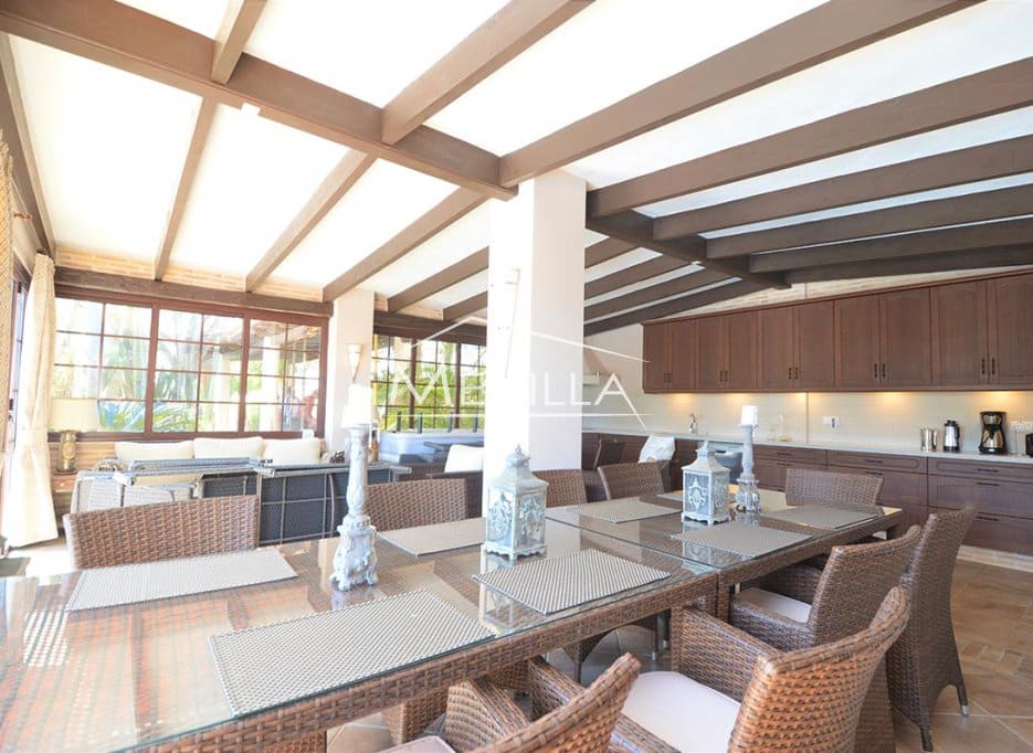 6 soveværelse Villa til salg i Torrevieja med swimmingpool garage - € 2.700.000 (Ref: 9077438)