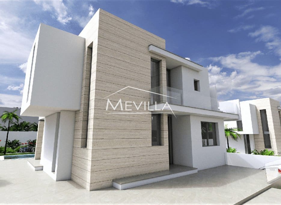 3 soverom Villa til salgs i Torrevieja med svømmebasseng garasje - € 690 000 (Ref: 9077446)