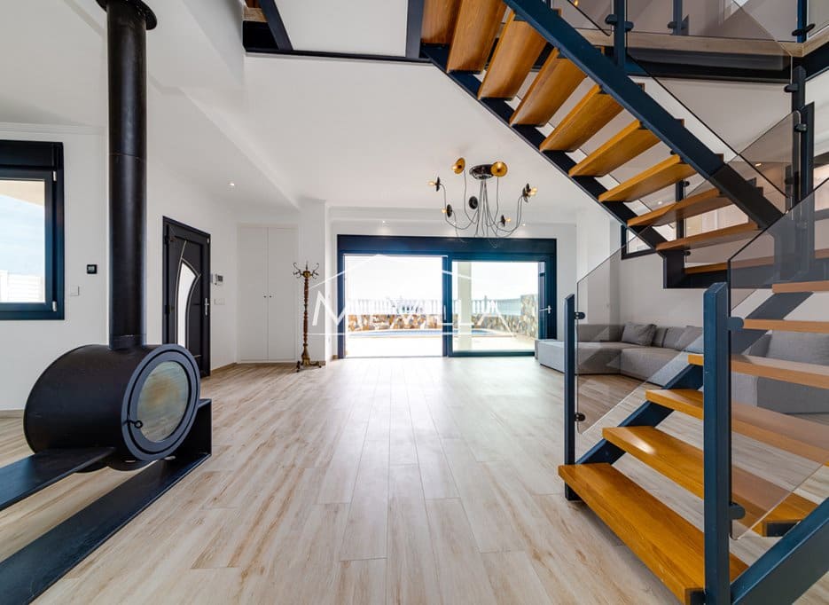 4 bedroom Villa for sale in Torrevieja with pool garage - € 990,000 (Ref: 9077449)