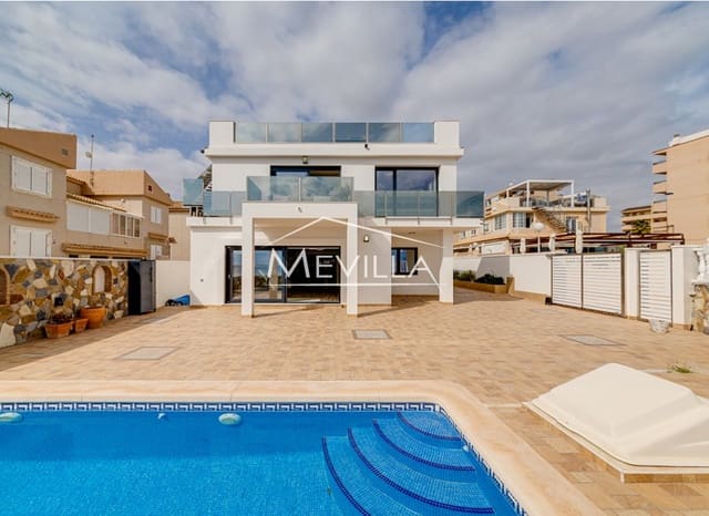 4 bedroom Villa for sale in Torrevieja with pool garage - € 990,000 (Ref: 9077449)