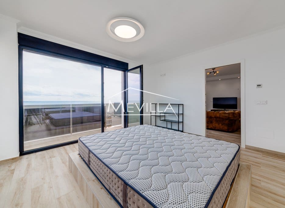 4 bedroom Villa for sale in Torrevieja with pool garage - € 990,000 (Ref: 9077449)