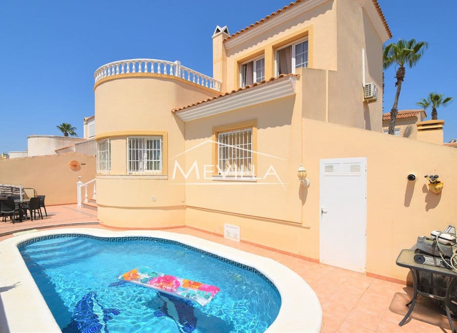 3 chambre Villa/Maison à vendre à Playa Flamenca avec piscine garage - 360 000 € (Ref: 9123878)