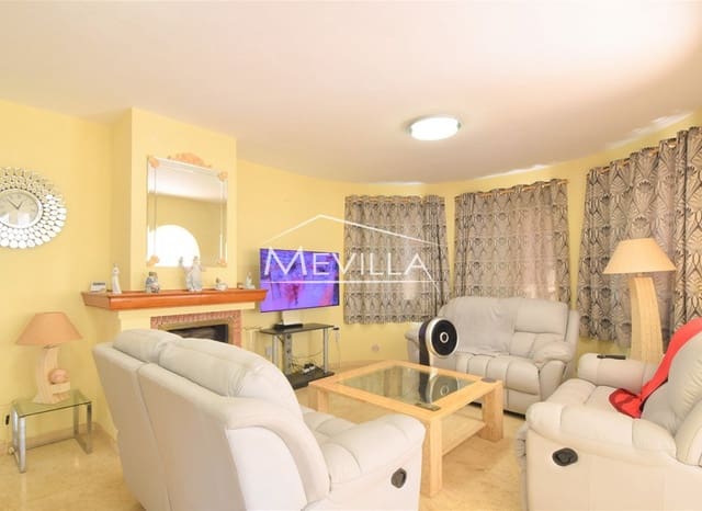 3 bedroom Villa for sale in Playa Flamenca, Orihuela with pool garage - € 360,000 (Ref: 9123878)
