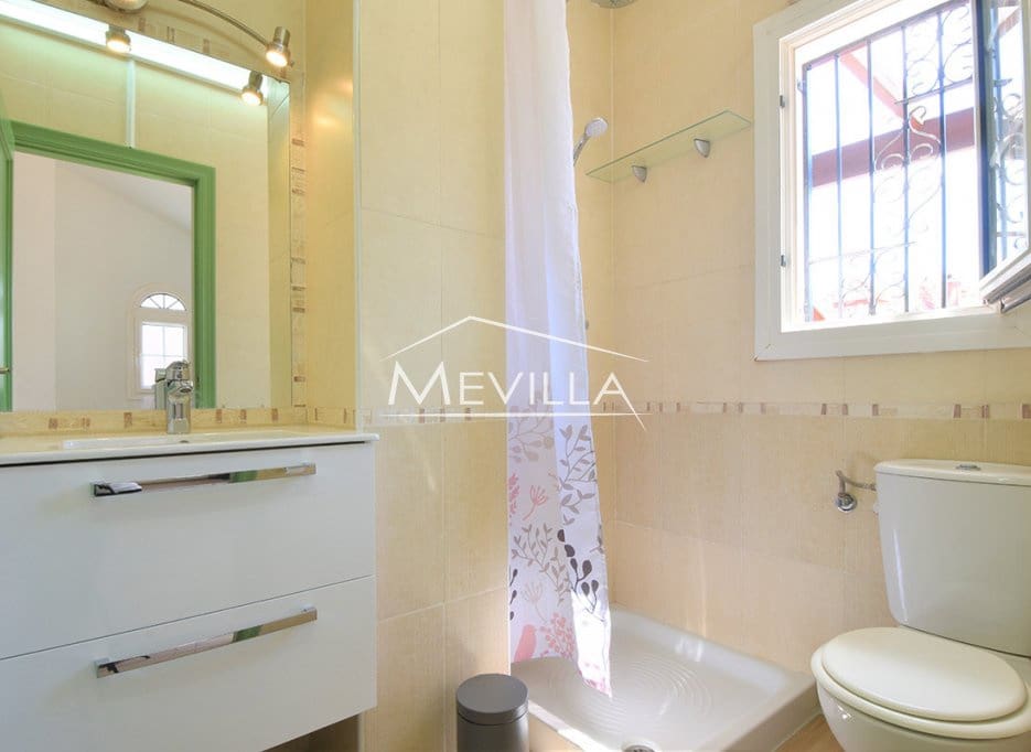 3 camera da letto Casa in vendita in Villamartin con piscina garage - 239.000 € (Rif: 9175450)