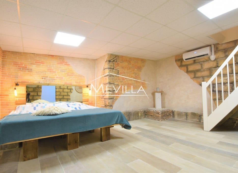 3 camera da letto Casa in vendita in Villamartin con piscina garage - 239.000 € (Rif: 9175450)