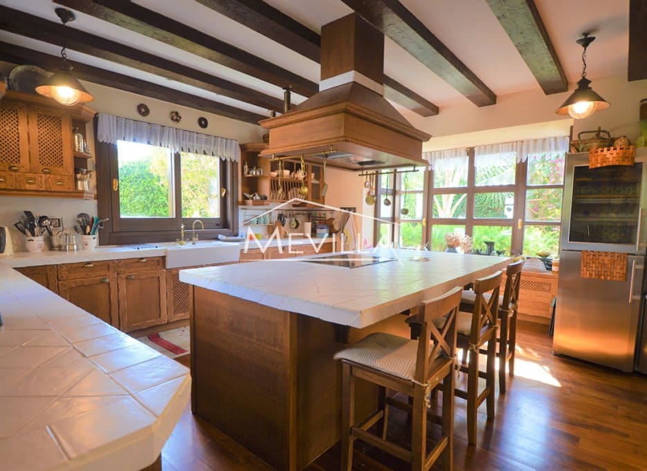 4 bedroom Villa for sale in Cabo Roig with pool garage - € 2,350,000 (Ref: 9184295)