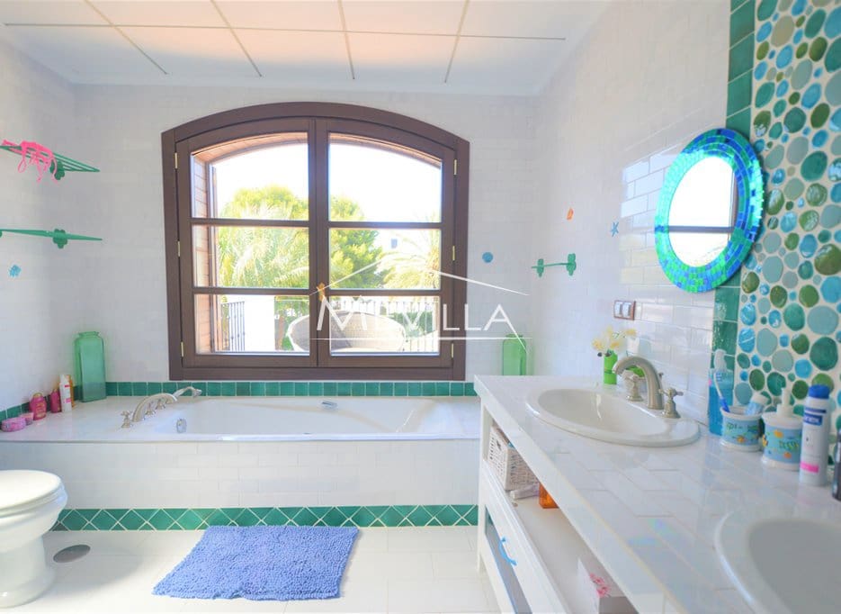 4 bedroom Villa for sale in Cabo Roig with pool garage - € 2,350,000 (Ref: 9184295)