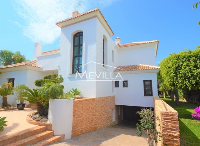 Chalet de 4 habitaciones en Cabo Roig, Orihuela en venta con piscina garaje - 2.350.000 € (Ref: 9184295)