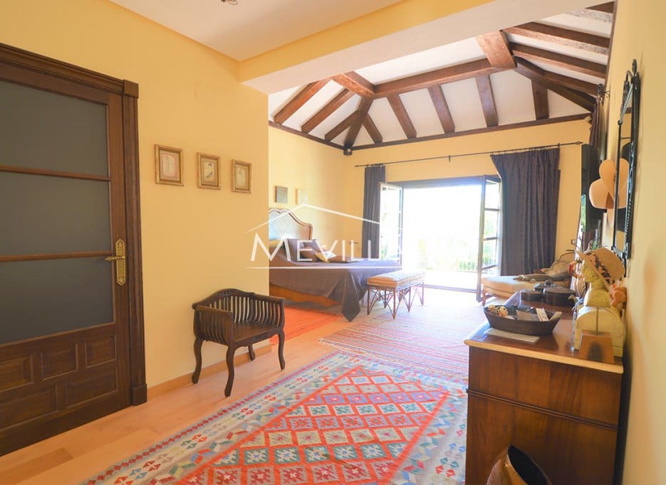 4 bedroom Villa for sale in Cabo Roig with pool garage - € 2,350,000 (Ref: 9184295)