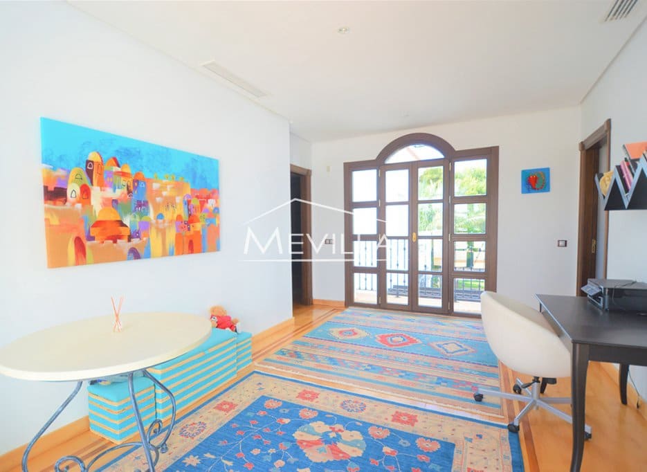 4 bedroom Villa for sale in Cabo Roig with pool garage - € 2,350,000 (Ref: 9184295)