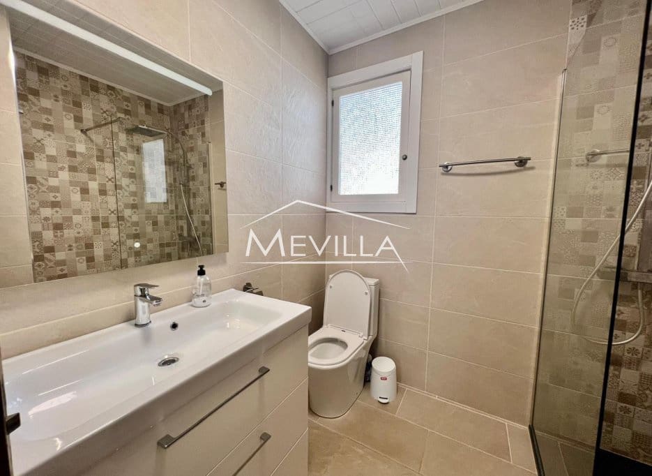 4 Zimmer Villa zu verkaufen in Campoamor mit Pool Garage - 775.000 € (Ref: 9207482)