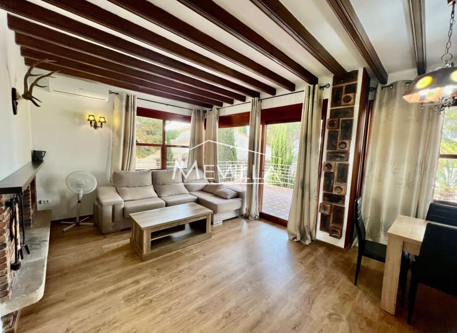 4 Zimmer Villa zu verkaufen in Campoamor mit Pool Garage - 775.000 € (Ref: 9207482)