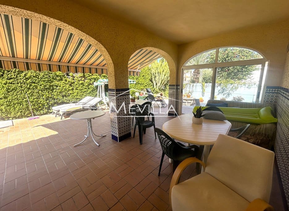 6 bedroom Villa for sale in Cabo Roig with pool garage - € 695,000 (Ref: 9221354)