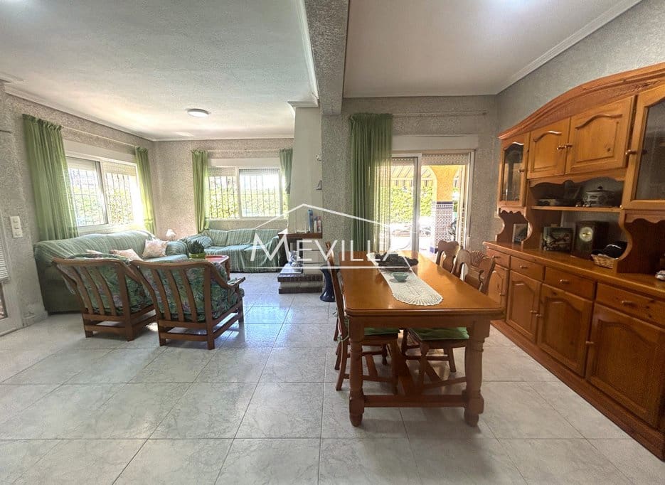 6 bedroom Villa for sale in Cabo Roig with pool garage - € 695,000 (Ref: 9221354)