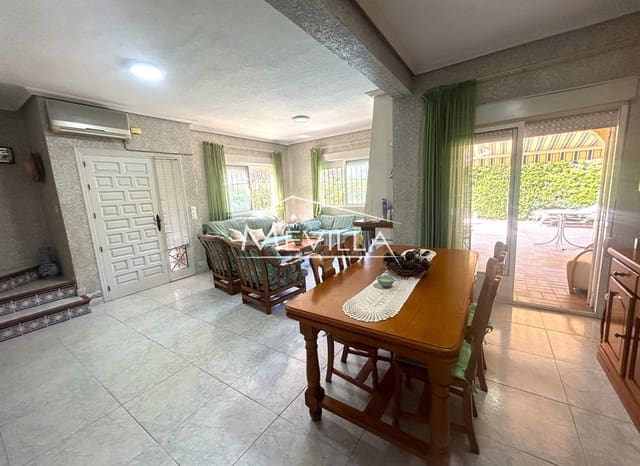 6 bedroom Villa for sale in Cabo Roig, Orihuela with pool garage - € 695,000 (Ref: 9221354)