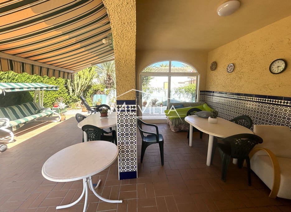 6 bedroom Villa for sale in Cabo Roig with pool garage - € 695,000 (Ref: 9221354)