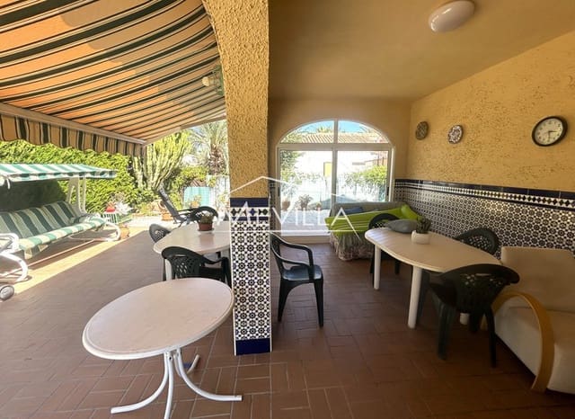 6 bedroom Villa for sale in Cabo Roig, Orihuela with pool garage - € 695,000 (Ref: 9221354)