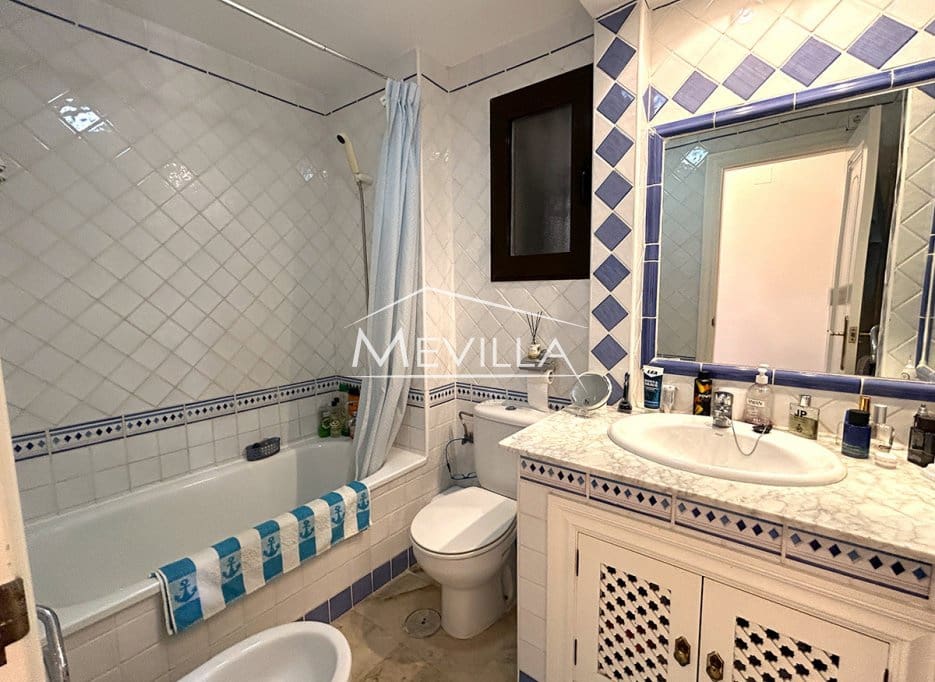 3 Zimmer Apartment zu verkaufen in Villamartin mit Pool Garage - 219.995 € (Ref: 9223692)