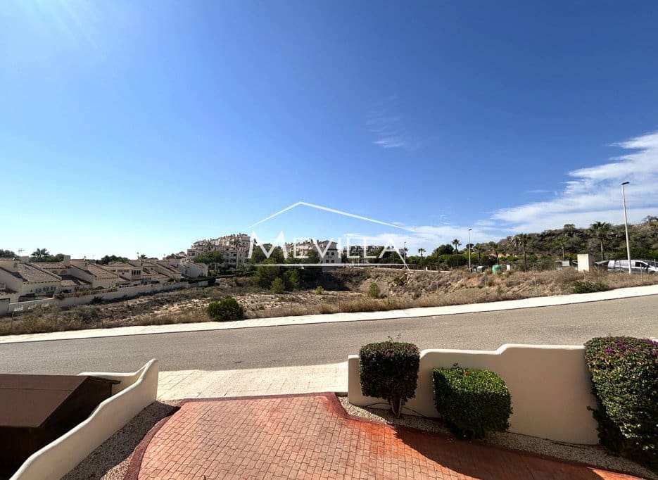 3 Zimmer Apartment zu verkaufen in Villamartin mit Pool Garage - 219.995 € (Ref: 9223692)