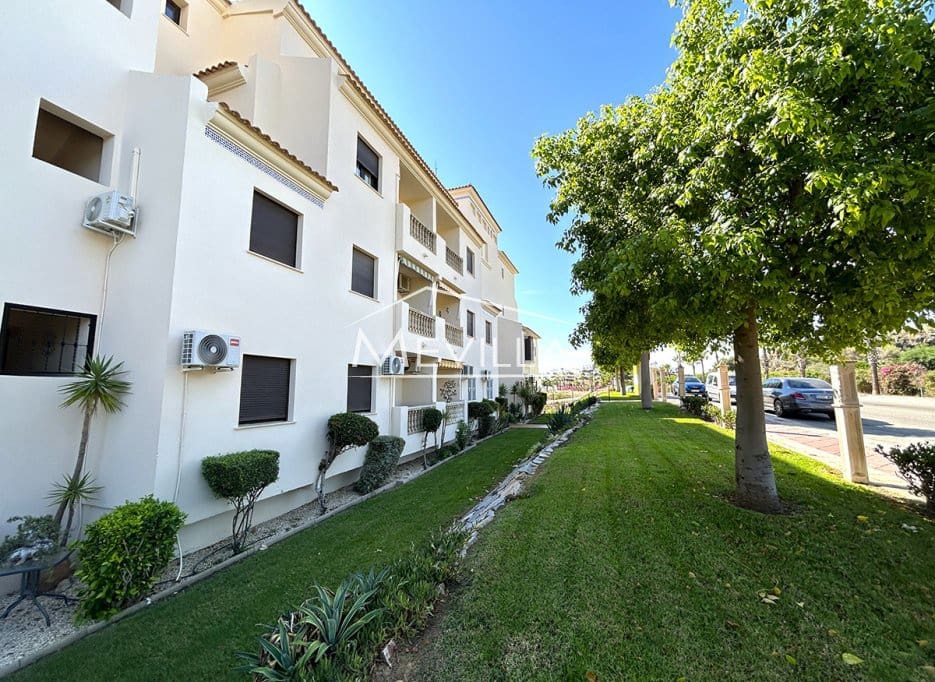 3 Zimmer Apartment zu verkaufen in Villamartin mit Pool Garage - 219.995 € (Ref: 9223692)