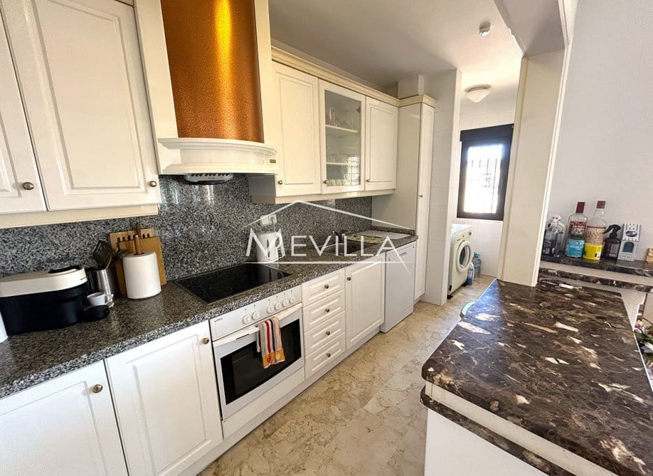 3 Zimmer Apartment zu verkaufen in Villamartin mit Pool Garage - 219.995 € (Ref: 9223692)