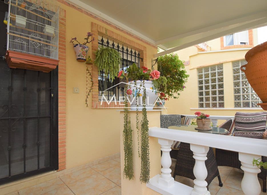 Chalet de 3 habitaciones en Playa Flamenca en venta con piscina garaje - 230.000 € (Ref: 9267773)