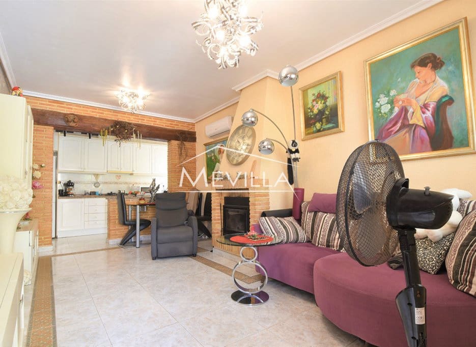 Chalet de 3 habitaciones en Playa Flamenca en venta con piscina garaje - 230.000 € (Ref: 9267773)