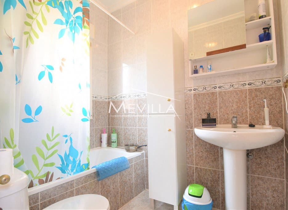 Chalet de 3 habitaciones en Playa Flamenca en venta con piscina garaje - 230.000 € (Ref: 9267773)