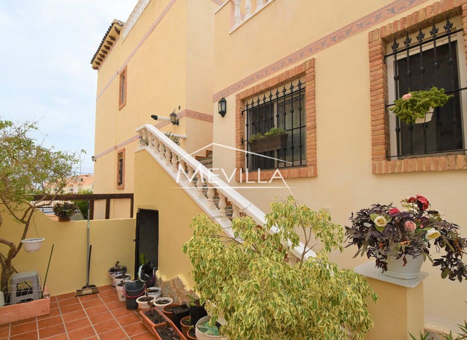 Chalet de 3 habitaciones en Playa Flamenca en venta con piscina garaje - 230.000 € (Ref: 9267773)