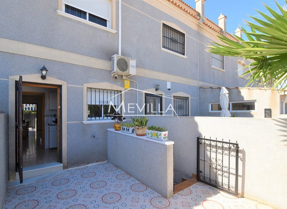 3 slaapkamer Huis te koop in Playa Flamenca met zwembad garage - € 367.500 (Ref: 9294112)