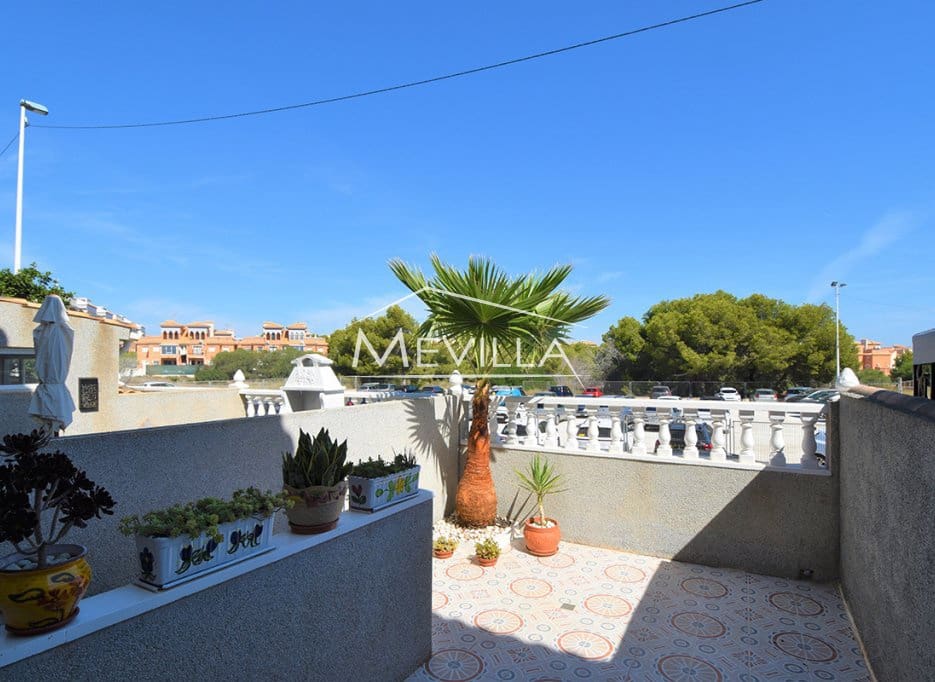 3 slaapkamer Huis te koop in Playa Flamenca met zwembad garage - € 367.500 (Ref: 9294112)