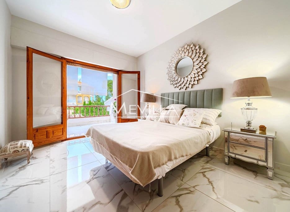 Chalet de 4 habitaciones en Campoamor en venta con piscina garaje - 695.000 € (Ref: 9309264)