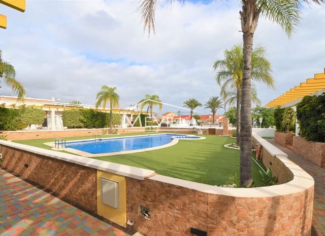 2 soveværelse Byhus til salg i Mil Palmeras, Orihuela med swimmingpool garage - € 188.000 (Ref: 9341635)