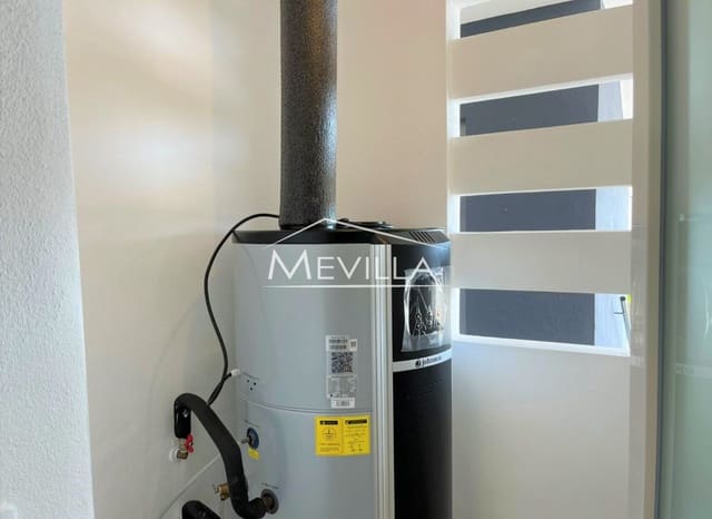 Apartamento de 2 habitaciones en Playa Flamenca, Orihuela en venta con piscina garaje - 374.000 € (Ref: 9345663)